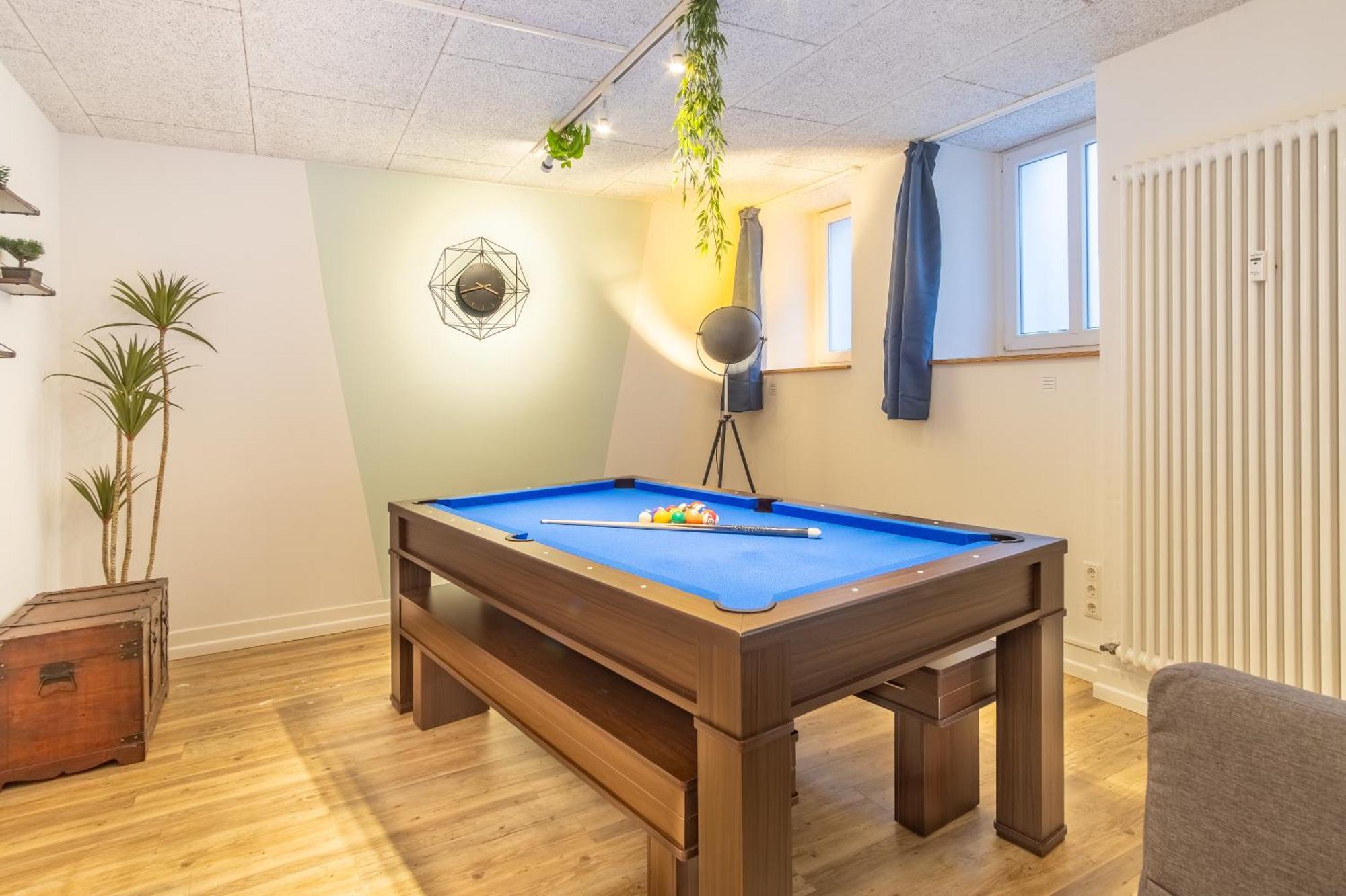 Pool Table Heaven, Workstation, 4k Tv, Netflix * Leipzig
